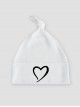 Serduszko Białe - czapeczka dla niemowląt z nadrukiem