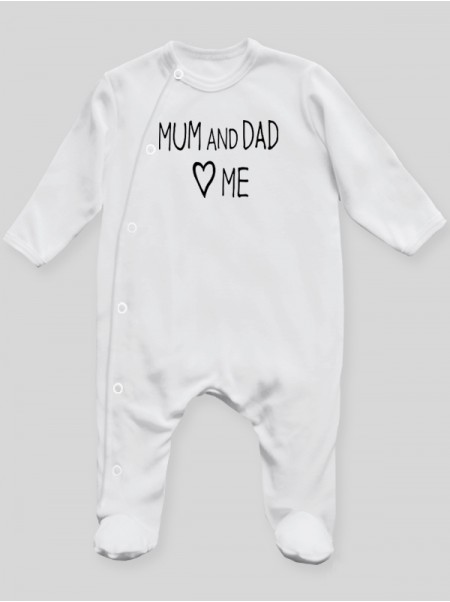 Mum And Dad Love Me 02 - pajac niemowlęcy