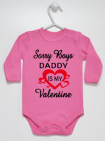 Napis Daddy Is My Valentine - body dla dziewczynki na walentynki - Ciemny Różowy - Długi rękaw Napis Daddy Is My Valentine - body dla dziewczynki na walentynki - Ciemny Różowy - Długi rękaw