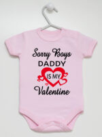 Napis Daddy Is My Valentine - body dla dziewczynki na walentynki - Różowy - Krótki rękaw Napis Daddy Is My Valentine - body dla dziewczynki na walentynki - Różowy - Krótki rękaw