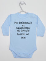 Moi Dziadkowie Są Najukochańsi Na Świecie Buziaki Od + Imię - body niemowlęce - Błękitny - Długi rękaw Moi Dziadkowie Są Najukochańsi Na Świecie Buziaki Od + Imię - body niemowlęce - Błękitny - Długi rękaw