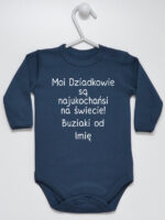 Moi Dziadkowie Są Najukochańsi Na Świecie Buziaki Od + Imię - body niemowlęce - Granatowy - Długi rękaw Moi Dziadkowie Są Najukochańsi Na Świecie Buziaki Od + Imię - body niemowlęce - Granatowy - Długi rękaw