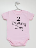 Brithday Boy - bodziak dla chłopca na drugie urodziny - Różowy - Krótki rękaw Brithday Boy - bodziak dla chłopca na drugie urodziny - Różowy - Krótki rękaw